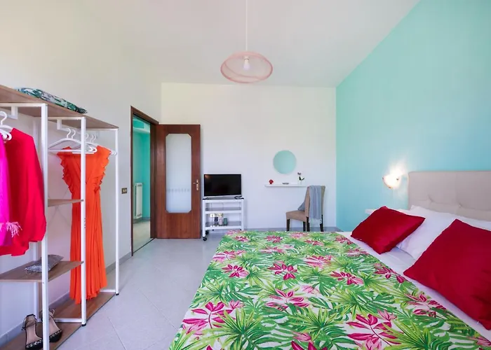 Yourhome - San Valerio Apartman